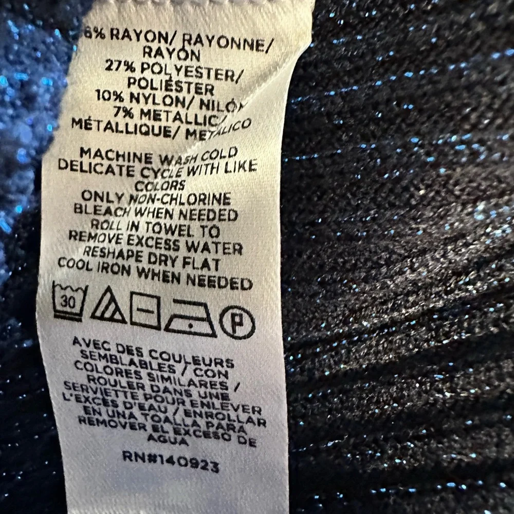 SALE!! NWT Loft Shimmer Ribbed Sweetheart Neck Flare Cuff Sweater Navy Size S - Picture 7 of 7